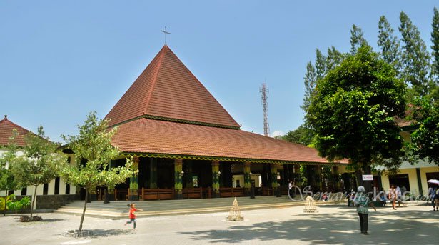 gereja-ganjuran-01